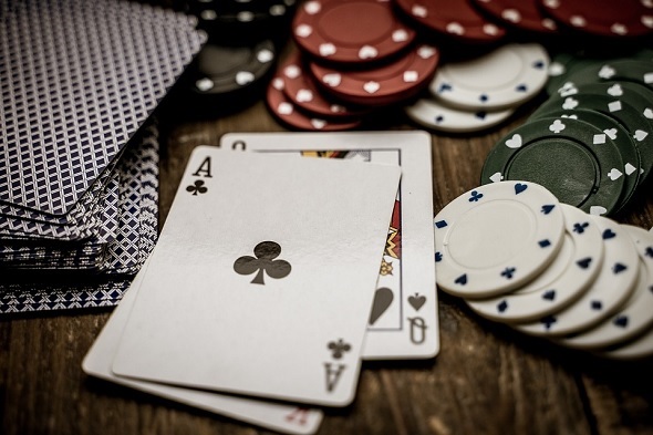 Poker v kasínach
