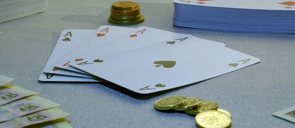 Cash game poker sa teší medzi hráčmi obľube